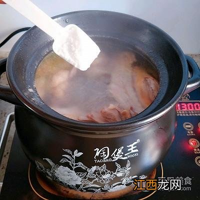 番鸭炖什么好吃有营养功效？番鸭怎么煮最好营养，牢记这几个重点