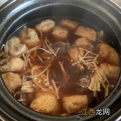 肉骨茶里面的酱油是什么酱油？肉骨茶的黑酱油是老抽吗，掌握这点，实用篇