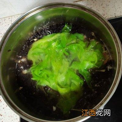 紫菜配什么煲汤最好？紫菜怎么炖好吃，很有意义，分析透彻