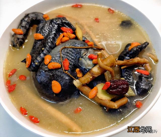 冬季适合吃什么汤滋补?冬日进补喝什么汤,真实用,这文章