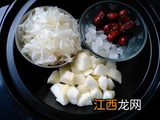 冰糖雪梨银耳红枣汤的做法和功效？银耳红枣汤可以炖8小时吗，终于弄明白了