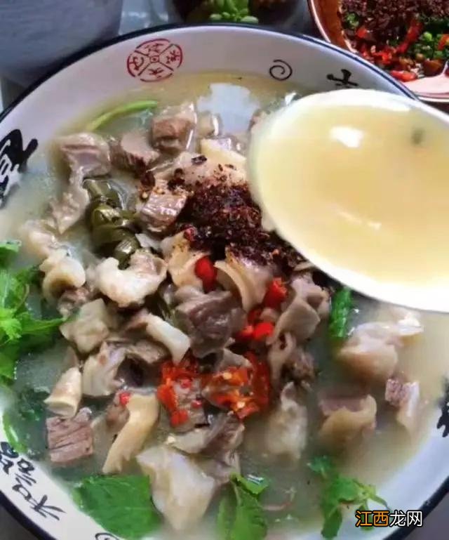 什么美食是云南的特色小吃？云南有什么吃的，照着文章做就好