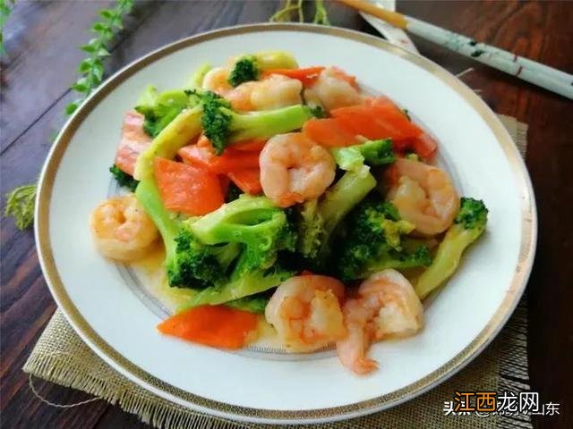 虾仁炒什么好吃呢？虾仁的家常做法，这几个点值得思考
