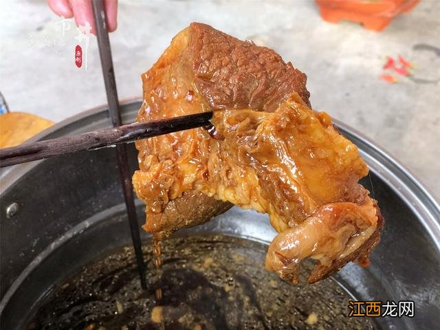 饭店炖牛肉需要什么调料比例？饭店炖牛肉用什么酱油，重点知识来了