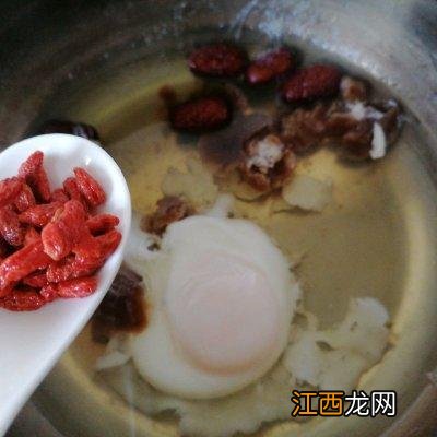 龙眼肉煲什么汤最好？龙眼煲什么汤好，别嫌麻烦，看完