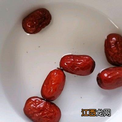 龙眼肉煲什么汤最好？龙眼煲什么汤好，别嫌麻烦，看完