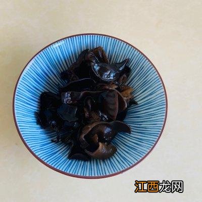 草菇配什么菜炒好吃？草菇炒什么最合适，这文章太靠谱了