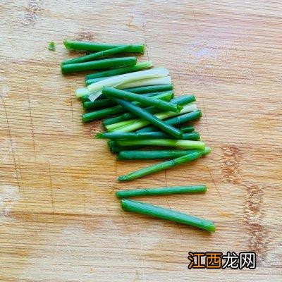 草菇配什么菜炒好吃？草菇炒什么最合适，这文章太靠谱了