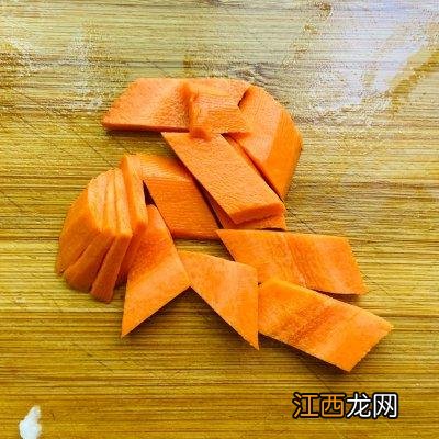 草菇配什么菜炒好吃？草菇炒什么最合适，这文章太靠谱了