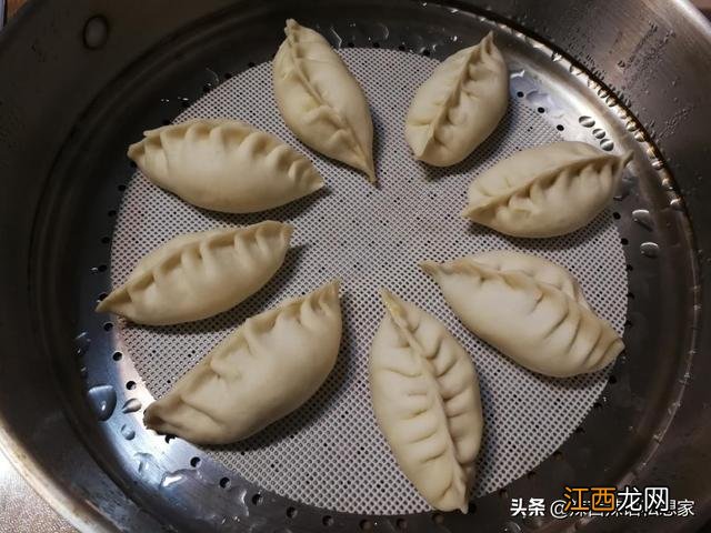 南瓜和什么一块包包子？南瓜加肉包子，这篇稿子，道出实情