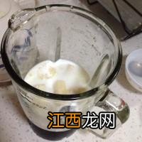 点赞收藏 香蕉奶昔什么时候喝比较好？香蕉奶昔加热多久，看完，记得