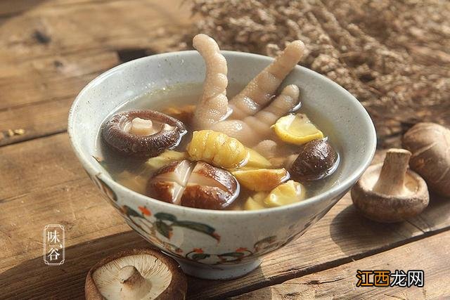 秋天栗子搭配什么煲汤好?栗子和什么搭配煲汤好喝,阅读此文了解!