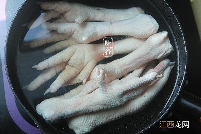 秋天栗子搭配什么煲汤好?栗子和什么搭配煲汤好喝,阅读此文了解!