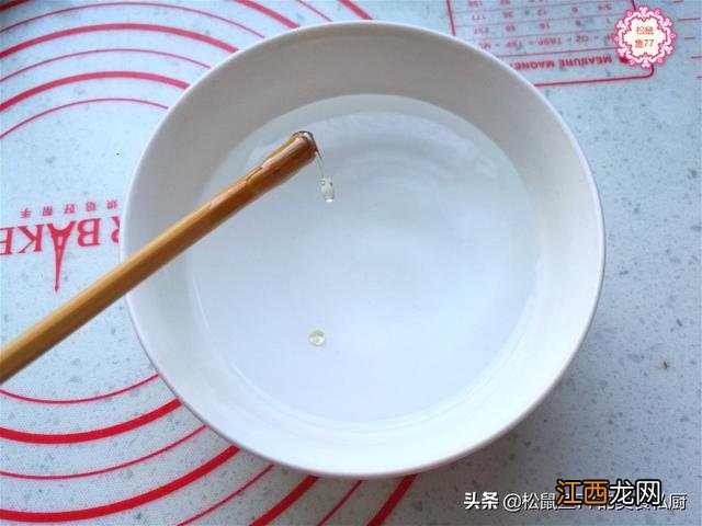 电磁炉怎么熬糖葫芦的糖浆？制作糖葫芦怎样熬糖浆，看完刷新了认知！