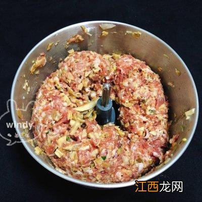 松茸和什么一起包饺子最合适？松茸饺子配什么菜好吃，有意思的文章