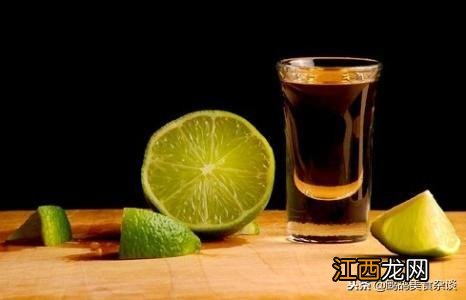 加柠檬和盐的是什么酒？洋酒加柠檬盐，这篇短文太好了！