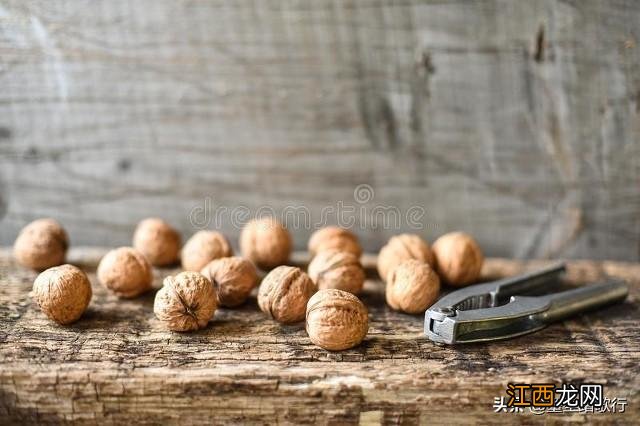 核桃不能和什么一起吃?核桃不能与什么同吃最好,这才是好文