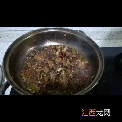 鸭锁骨放什么东西好吃？鸭锁骨怎么烧好吃，不懂？就看这里！