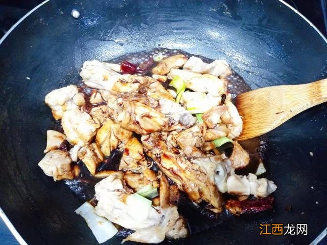 黄豆酱什么牌子的好做黄焖鸡？哪个品牌黄豆酱好，科普知识点来了