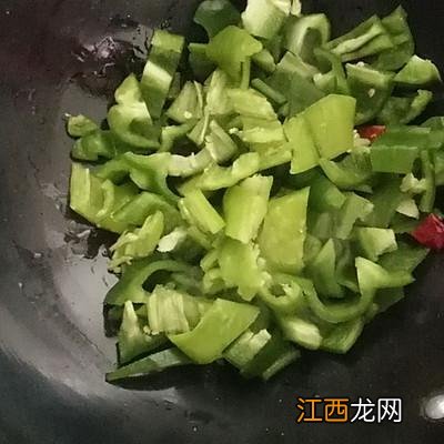 豆腐皮搭配什么菜炒好吃？豆腐皮烧汤要不要用开水烫一下，此文被多次浏览