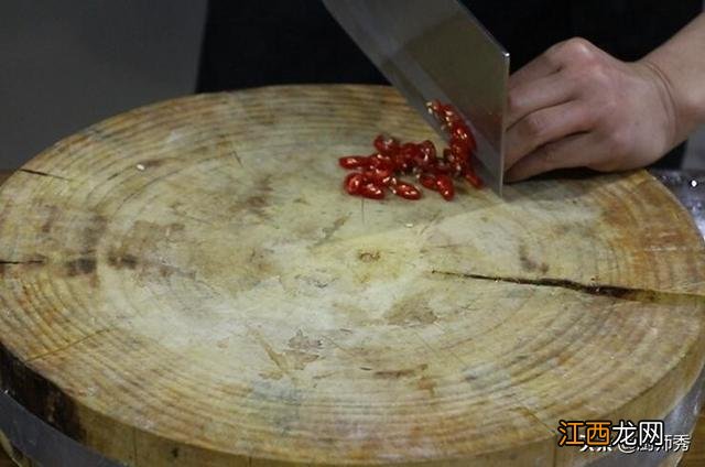 老鸽同田七炖汤?田七炖汤要不要加大蒜,这篇文章很受教益