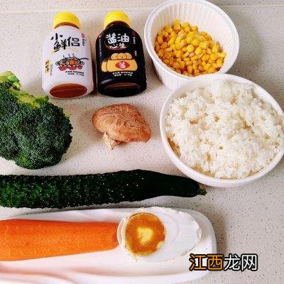 蛋炒饭搭配什么做早餐？蛋炒饭配什么小菜吃，科学告诉你