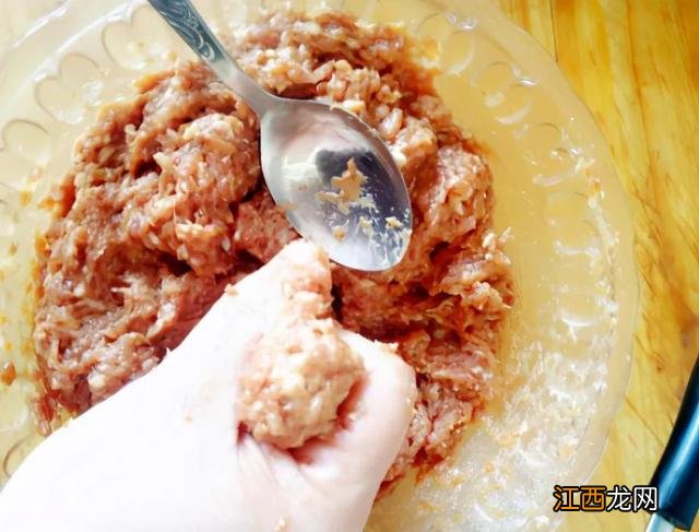 肉丸正宗配方?肉丸怎么弄更圆,此文,引起太多人共鸣