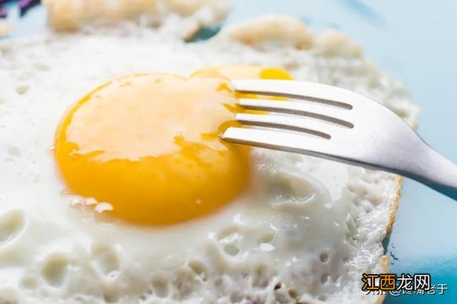 西餐鸡蛋可以直接吃掉吗？鸡蛋在西餐厅里吃，写的真不错
