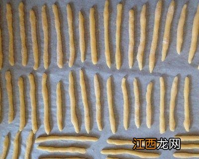 细长棍状的饼干制作方法？细细的长条饼干叫什么，点击率很高的文章