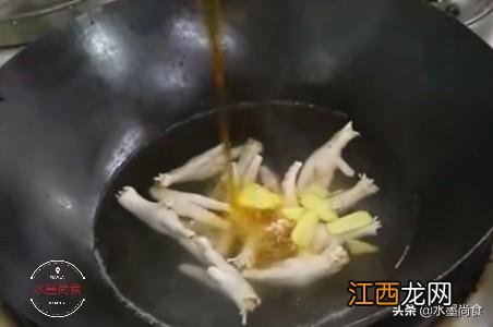 脱骨鸡爪对人体有害吗？虎皮鸡爪起皱不明显，学起来简单又实用