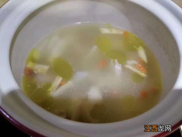 鸡炖什么补脑最快？鸡汤补脑配方大全，还不快学学