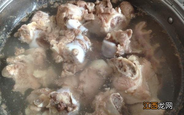 绿豆猪骨汤有什么副作用？绿豆瘦肉汤有哪些功效，3分钟就能看懂