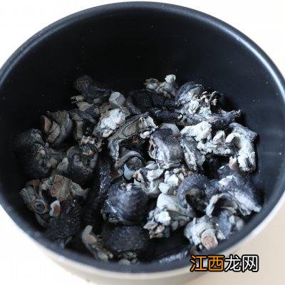 乌鸡配什么中药补肾？炖乌鸡补肾加啥中药，确实帮助很大的文章