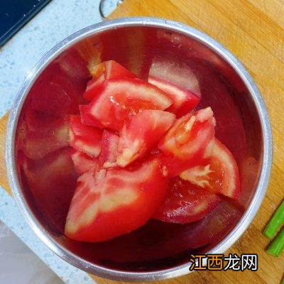 卤面里面放什么菜好吃？河南卤面为什么好吃，此文一针见血