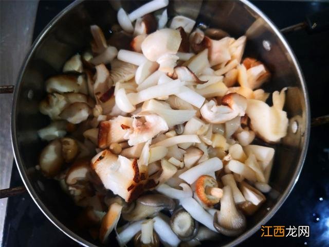 美味鲜酱油可以用哪个代替?美味鲜酱油可以用哪个代替,看完这篇文章豁然开朗