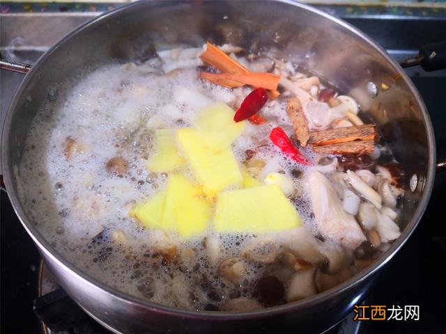 美味鲜酱油可以用哪个代替?美味鲜酱油可以用哪个代替,看完这篇文章豁然开朗