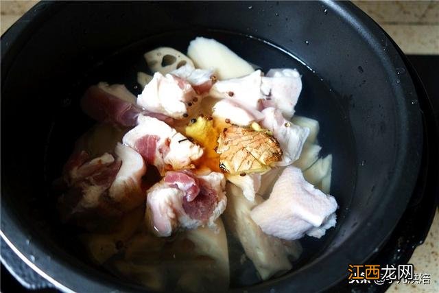 猪蹄炖藕有什么营养价值?藕炖肘子,知识点来了