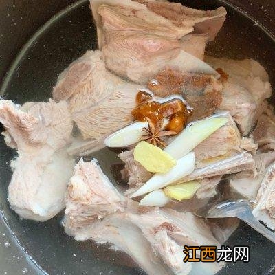 煲猪大骨汤配料？现在大骨煲什么汤，原来这么简单