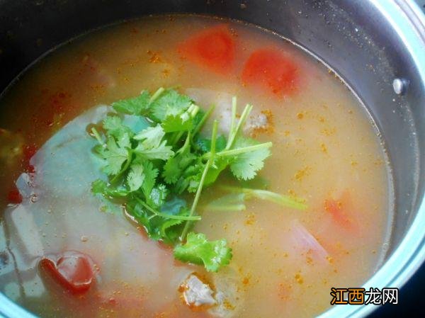 羊肉煮汤怎么做好吃又去膻味?羊肉汤面里能放啥菜,这才是好文