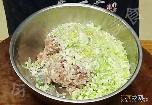 肉丸子配什么菜炒的做法大全?肉丸子跟什么菜炒好吃窍门,这3个地方有关