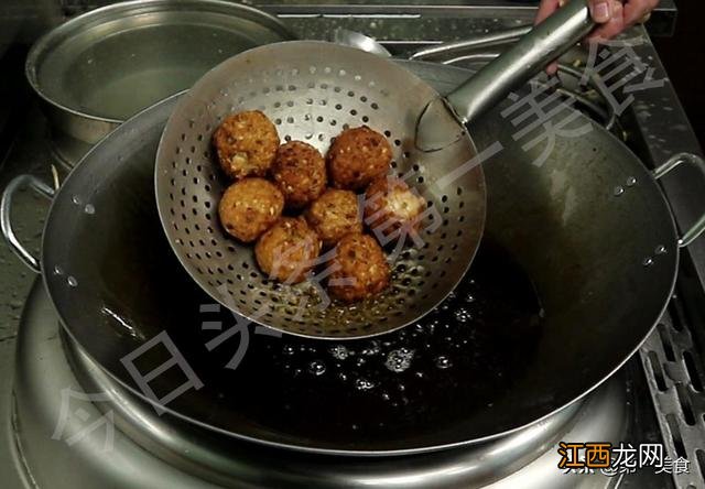 肉丸子配什么菜炒的做法大全?肉丸子跟什么菜炒好吃窍门,这3个地方有关