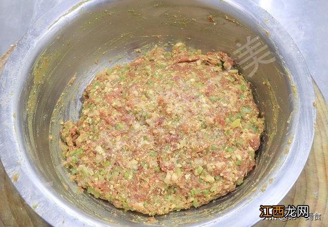 肉丸子配什么菜炒的做法大全?肉丸子跟什么菜炒好吃窍门,这3个地方有关