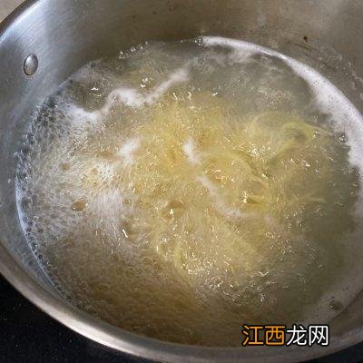 炒面放什么菜比较好,炒面里放什么菜好,管用的方法