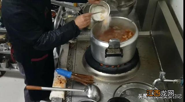 焖狗肉要放什么配料,狗肉可以加什么配菜一起焖,秘诀全部教给你