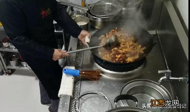 焖狗肉要放什么配料,狗肉可以加什么配菜一起焖,秘诀全部教给你