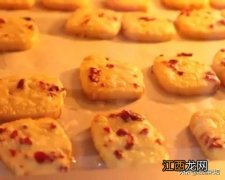 蔓越莓饼干太油为什么,蔓越莓饼干烤出来太酥怎么回事,一瞬间就明白了