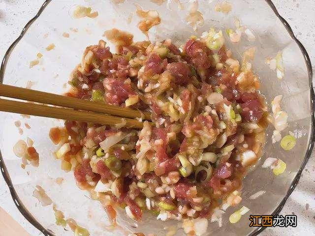 春节晚上吃什么馅饺子好,过年三十晚上吃什么馅的饺子好,今天总算见识了