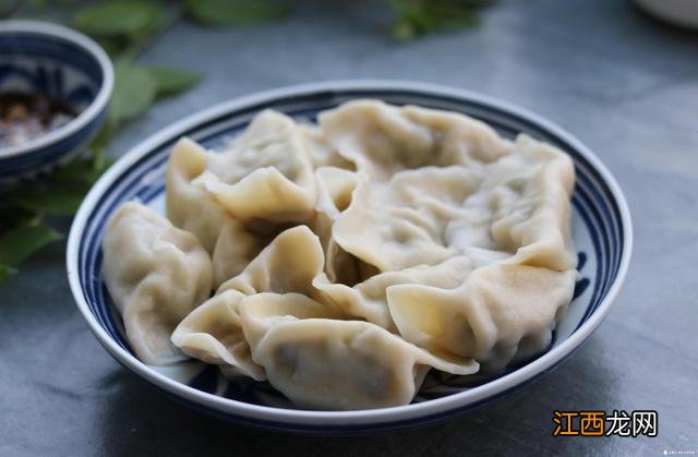 春节晚上吃什么馅饺子好,过年三十晚上吃什么馅的饺子好,今天总算见识了