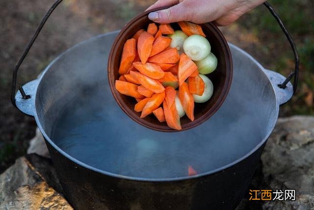 什么油最适合炒菜吃,夏季用什么油炒菜好,建议大家收藏保存