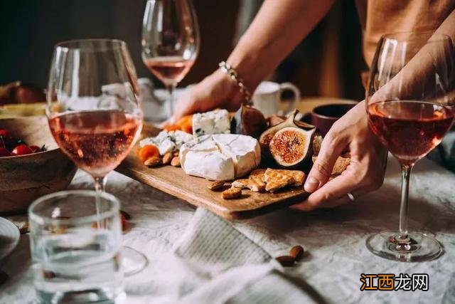 西红柿为什么不能和地瓜吃,西红柿不能和啥菜种一起,今天你涨知识了吗